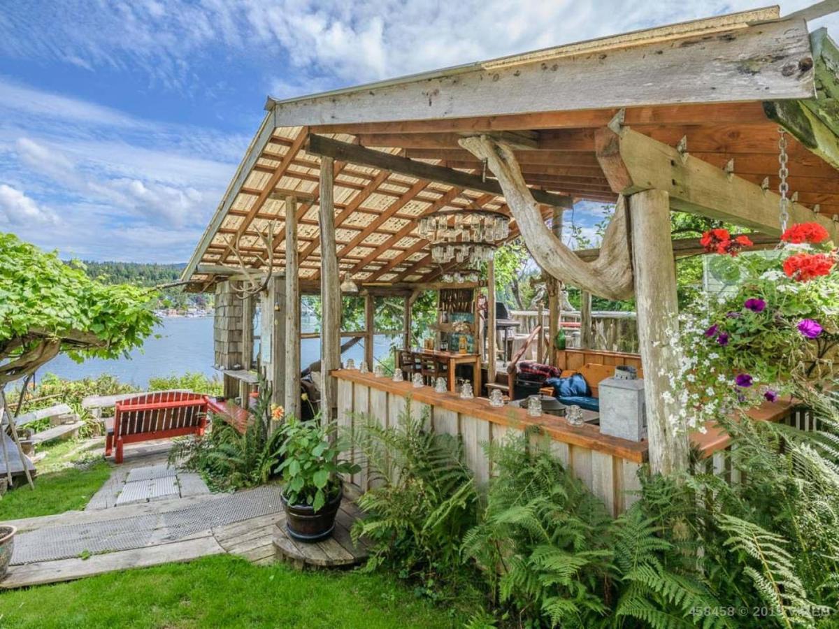 Hotel Woods End Landing Bamfield Exterior foto