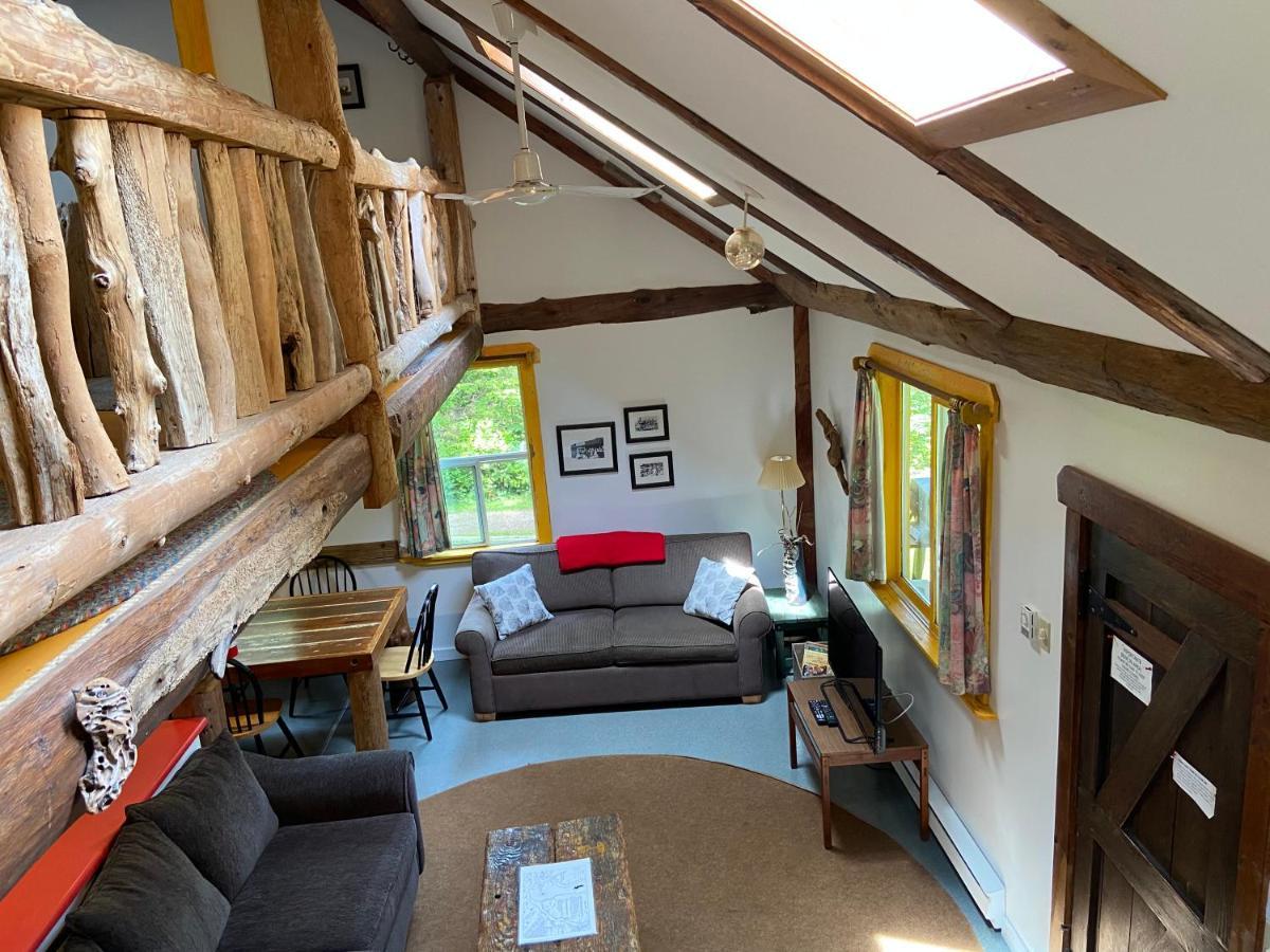 Hotel Woods End Landing Bamfield Exterior foto