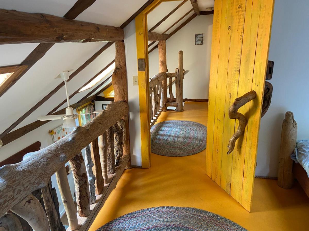 Hotel Woods End Landing Bamfield Exterior foto